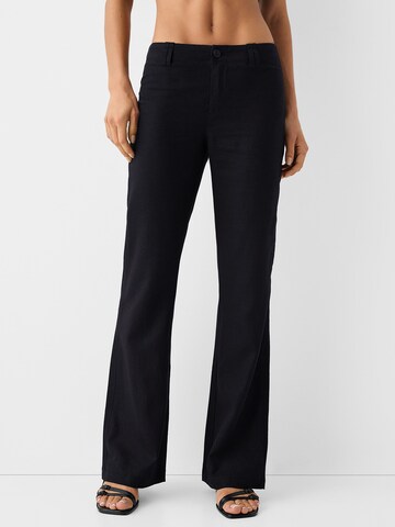 Regular Pantalon Bershka en noir : devant