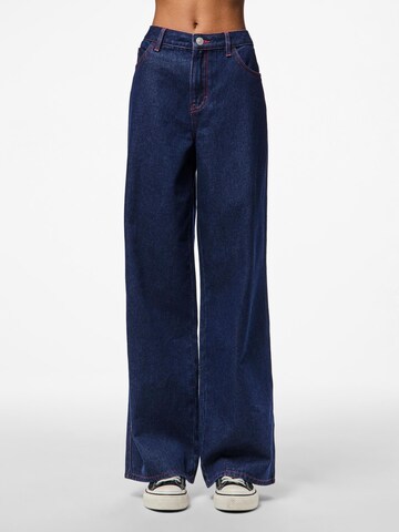 PIECES Loose fit Jeans 'PCDemi' in Blue: front