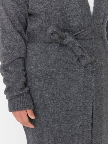 Trendyol Curve - Cárdigan en gris