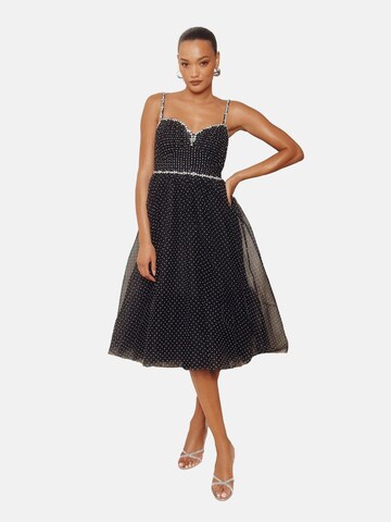 Lipsy Klänning i svart: framsida