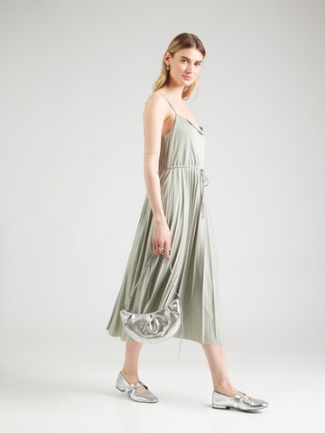 Robe 'Mona' ABOUT YOU en vert
