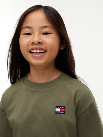 TOMMY HILFIGER T-Shirt 'Essential' in Grün