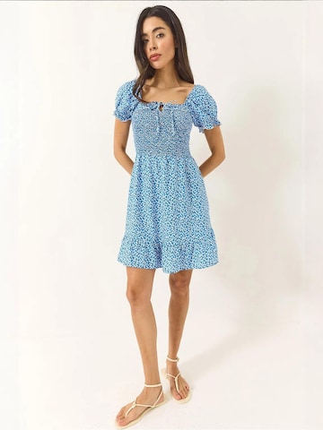 Abito di Bianco Lucci in blu