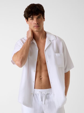 GUESS Regular Fit Hemd in Weiß: Vorderseite