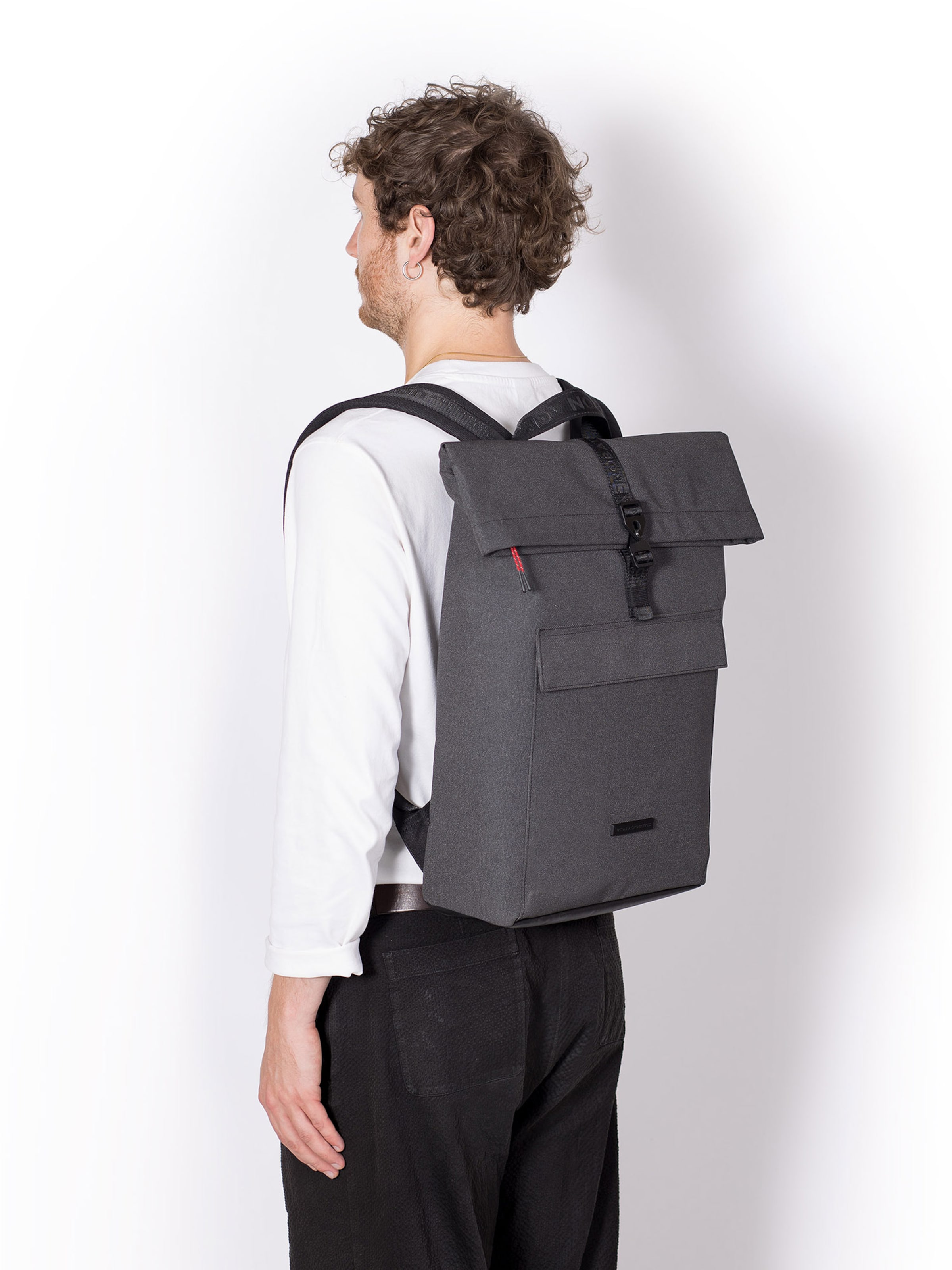 Ucon Acrobatics Reppu 'Jasper' värissä musta