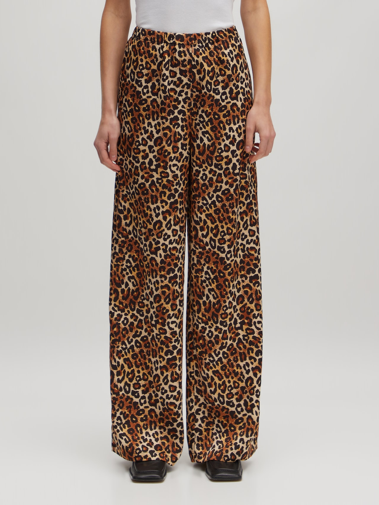 EDITED Produkte Hose 'Elodie' ecru