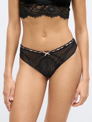 Hunkemöller Стринги 'Dorothy' в Черный