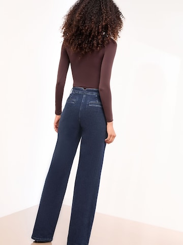 Lipsy Szeroka nogawka Jeansy w kolorze niebieski