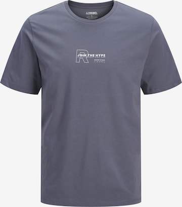JJ Rebel Тениска 'JREBZAKI' в сиво: отпред