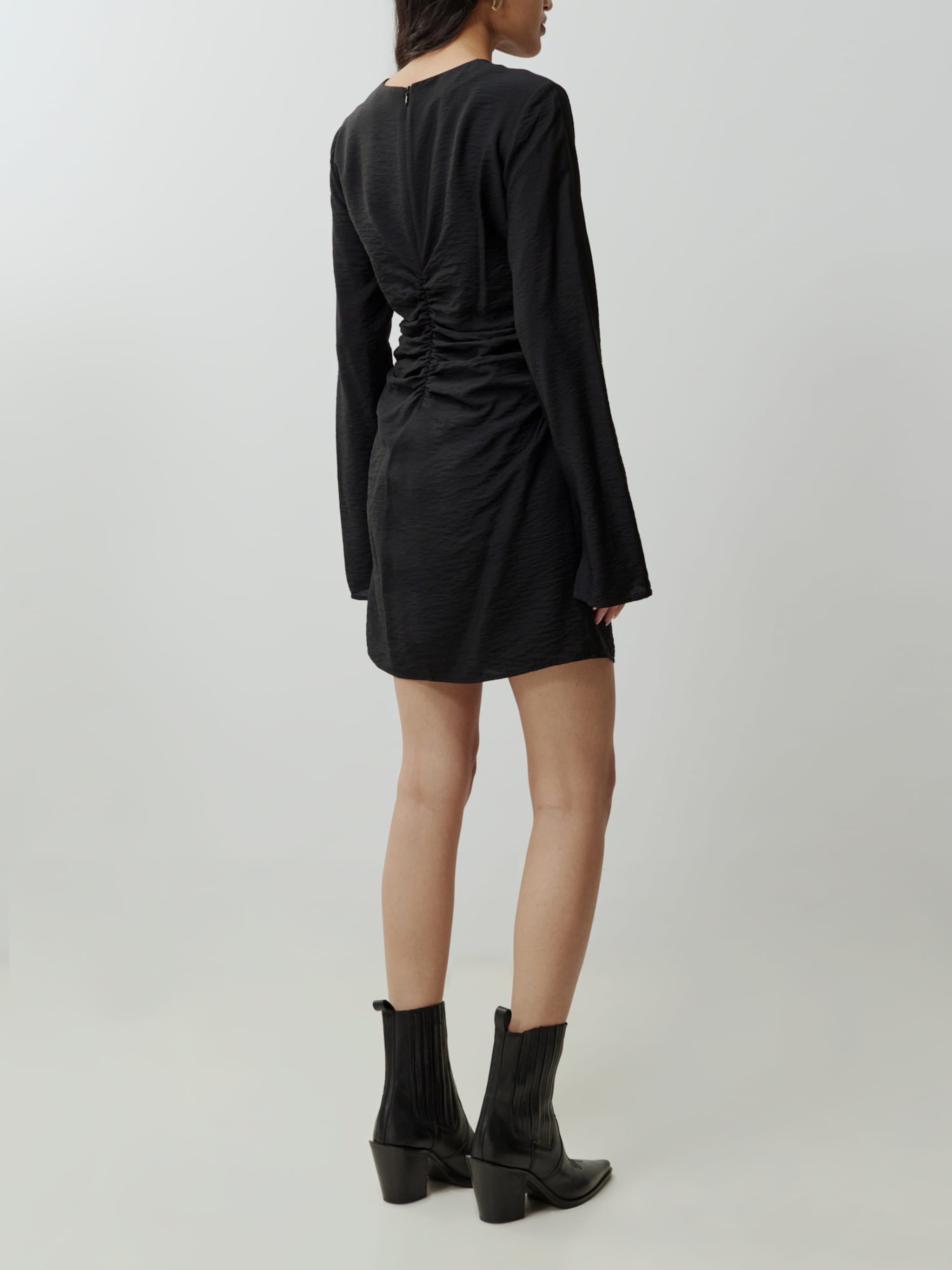 EDITED Produits Robe 'Genesis' noir