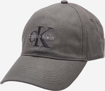 Casquette Calvin Klein en gris : devant