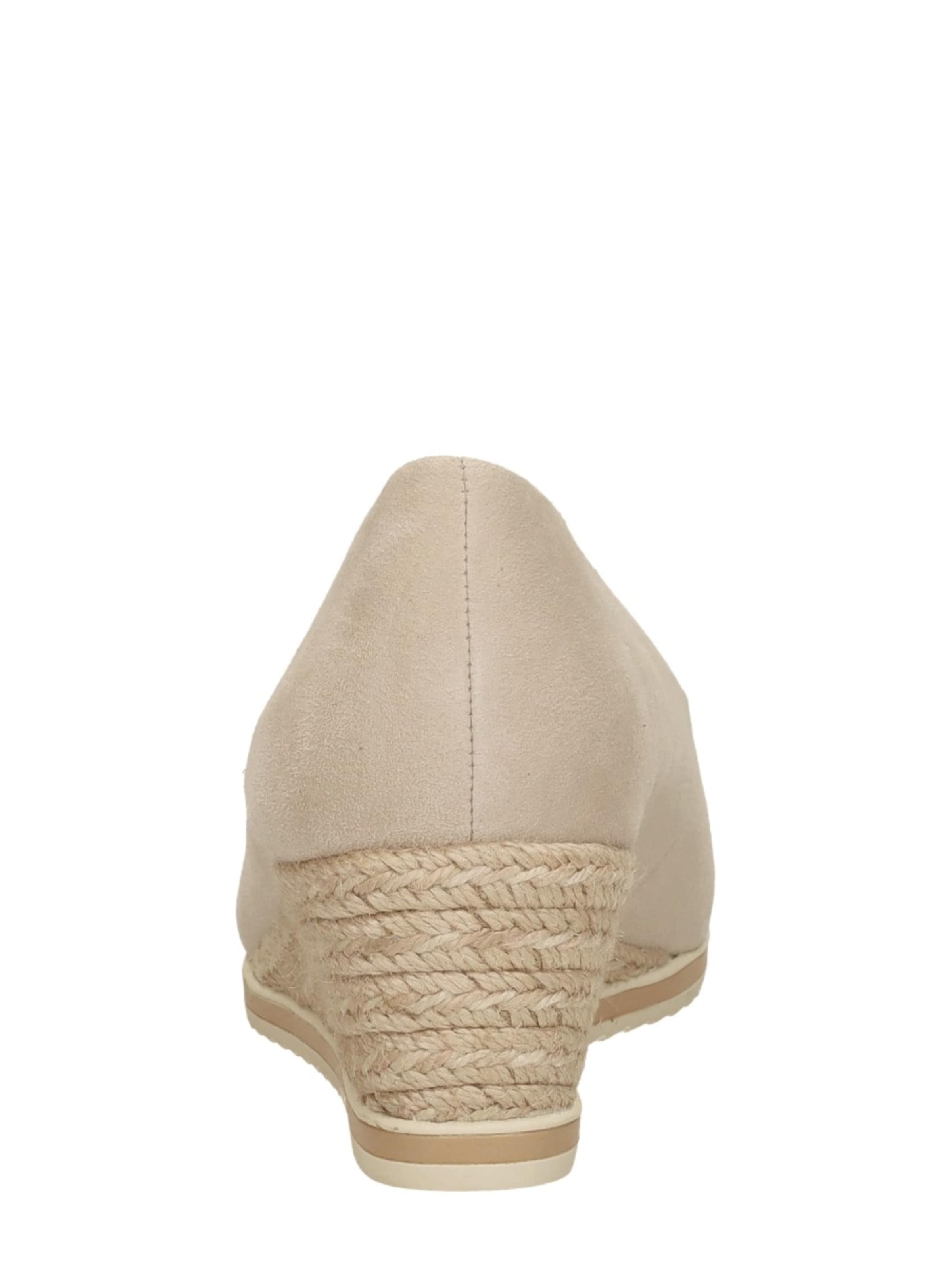 Tamaris Pumps 'Sleehak' in Beige