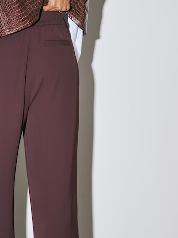 Next Wide Leg Hose in Rot