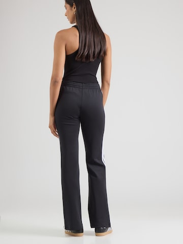évasé Pantalon ADIDAS ORIGINALS en noir
