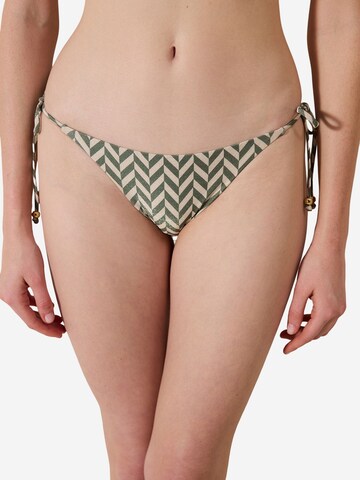 Penti Bikini nadrágok - vegyes színek: elől