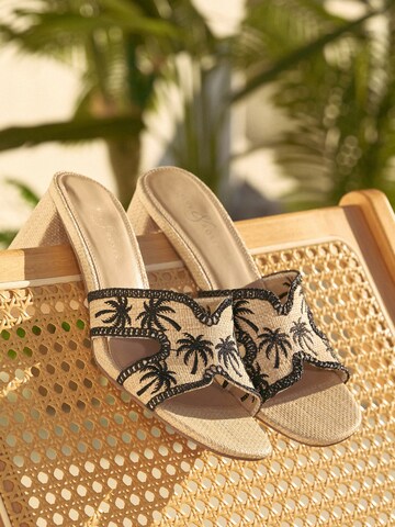 love & roses Muiltjes in Beige