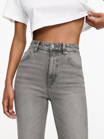 Regular Jean Pull&Bear en gris