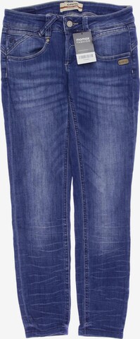 Gang Jeans in 27 in Blue: front