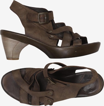 THINK! Sandals & High-Heeled Sandals in 39 in Brown: front
