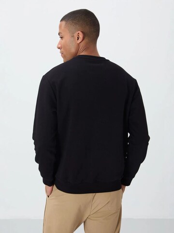 Tommy Life Sweatshirt in Zwart