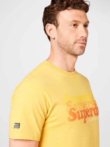 T-Shirt 'Cali' Superdry en jaune