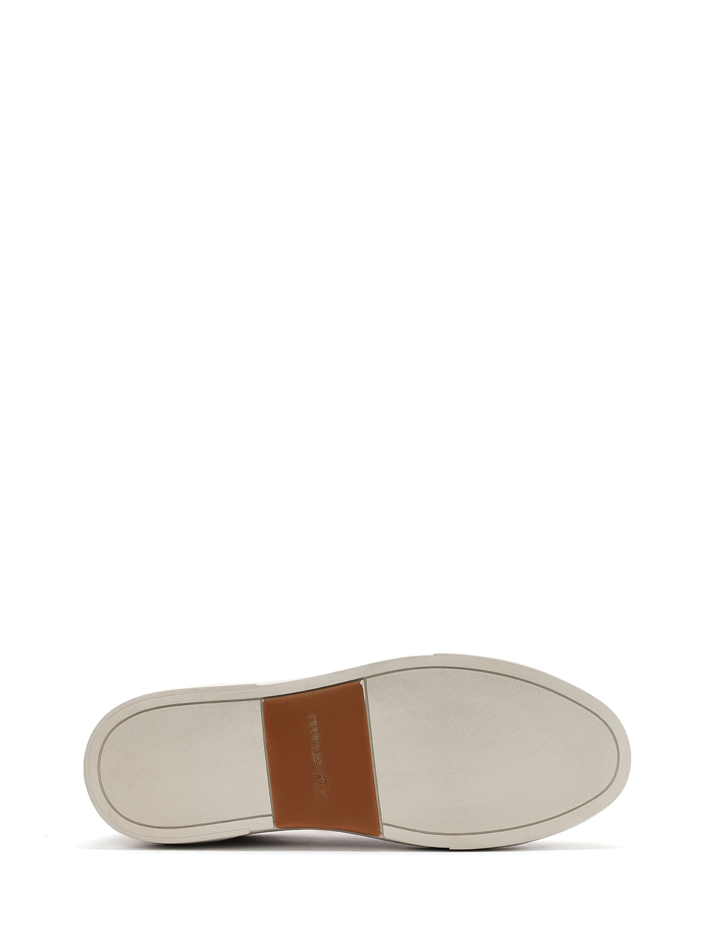 Scarpa slip-on di Derimod in beige