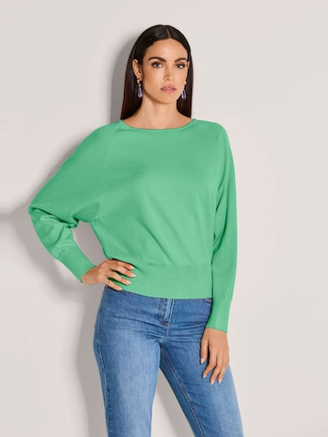 MADELEINE Pullover in Grün: Vorderseite