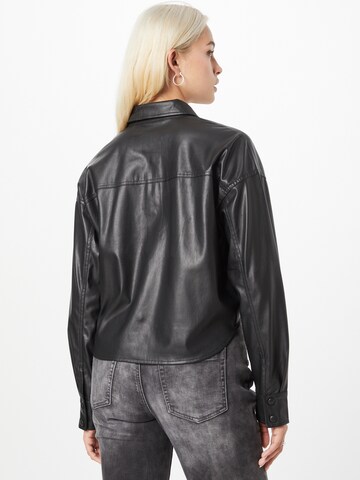 Veste mi-saison 'Sofia' ONLY en noir