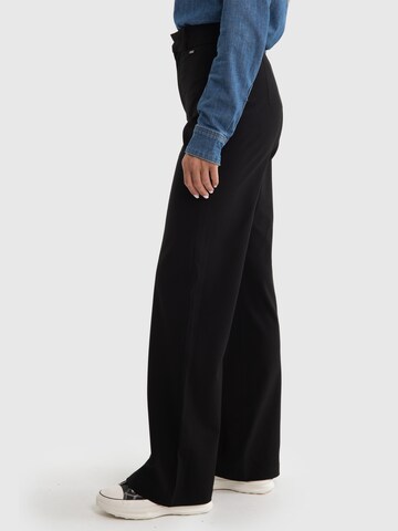 Flared Pantaloni 'Mabel' di BIG STAR in nero