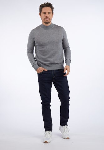 HECHTER PARIS Sweater in Grey