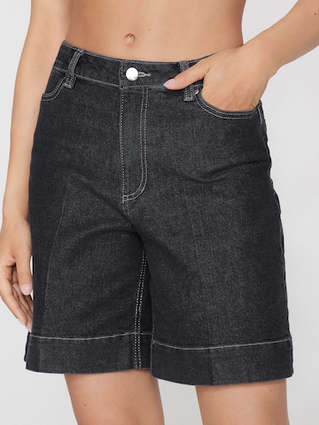 Tezenis Wide Leg Shorts in Schwarz: Vorderseite