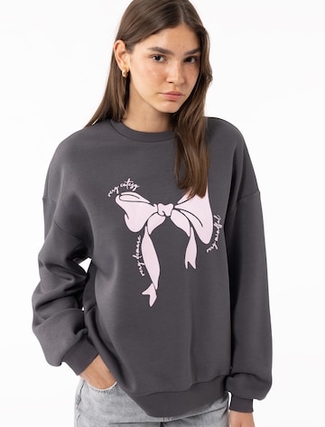 Koton Sweatshirt in Grey: front