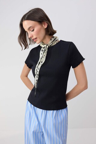 Trendyol - Camisa em preto