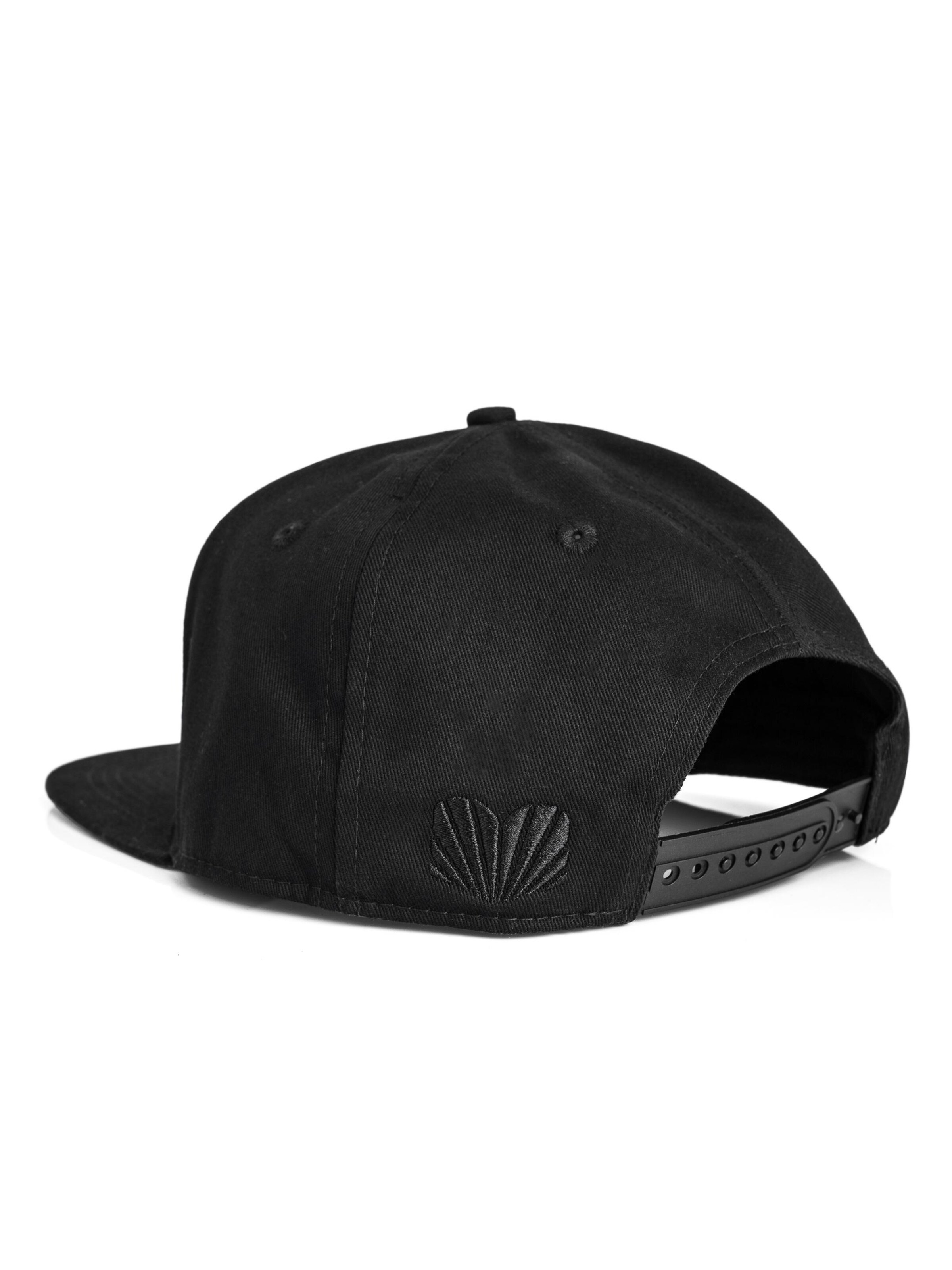 Blackskies Cap 'Essentials' in Black