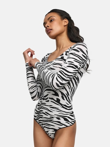 Body modelant 'Bodysuit Sculpting Shapewear Longsleeve mit String' cfab en blanc