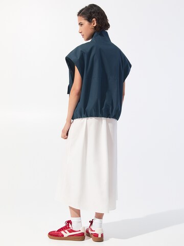 Pull&Bear Vesta – modrá