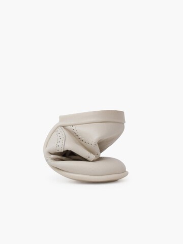 Pisamonas Flats in Beige