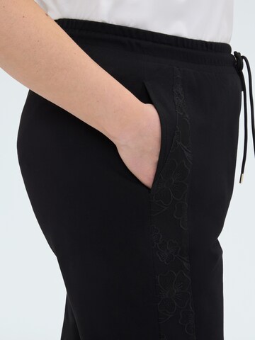 Fiorella Rubino Regular Broek in Zwart