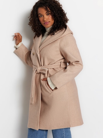 Trendyol Curve Overgangsfrakke i beige: forside