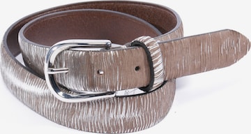 b.belt Handmade in Germany Belt in M in Brown: front