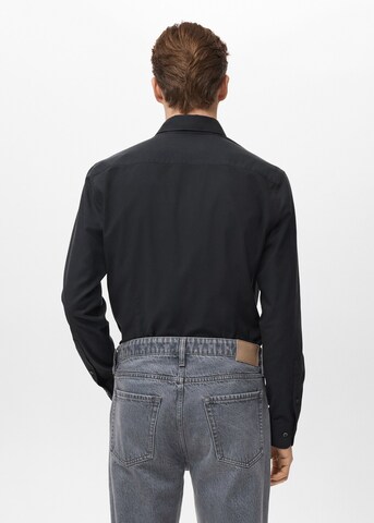 MANGO MAN Slim Fit Hemd 'Perseo' in Schwarz