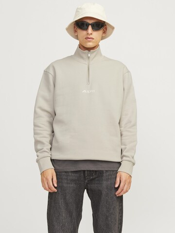 aprel Sweatshirt in Grey: front