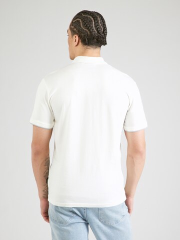 Tricou de la NAPAPIJRI pe alb