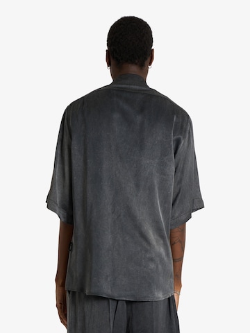 Coupe regular Chemise Yes London en noir