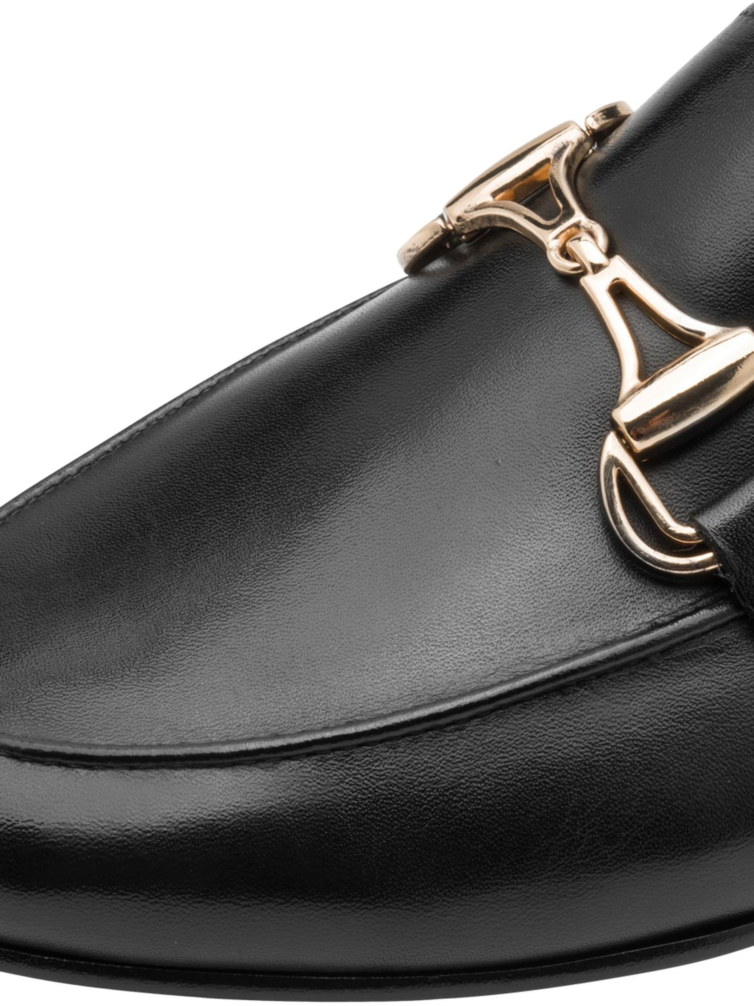 Chaussure basse MARCO TOZZI en noir