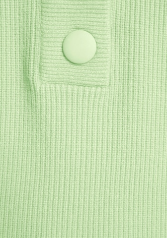 LASCANA Sweater in Green