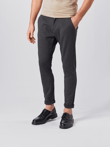 Coupe slim Pantalon chino 'Roma' Denim Project en gris : devant