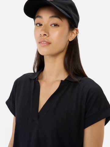 CAMEL ACTIVE Kurzarmshirt mit Polokragen und überschnittenen Schultern in Schwarz