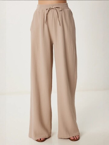 Completo pantalone di Happiness İstanbul in beige