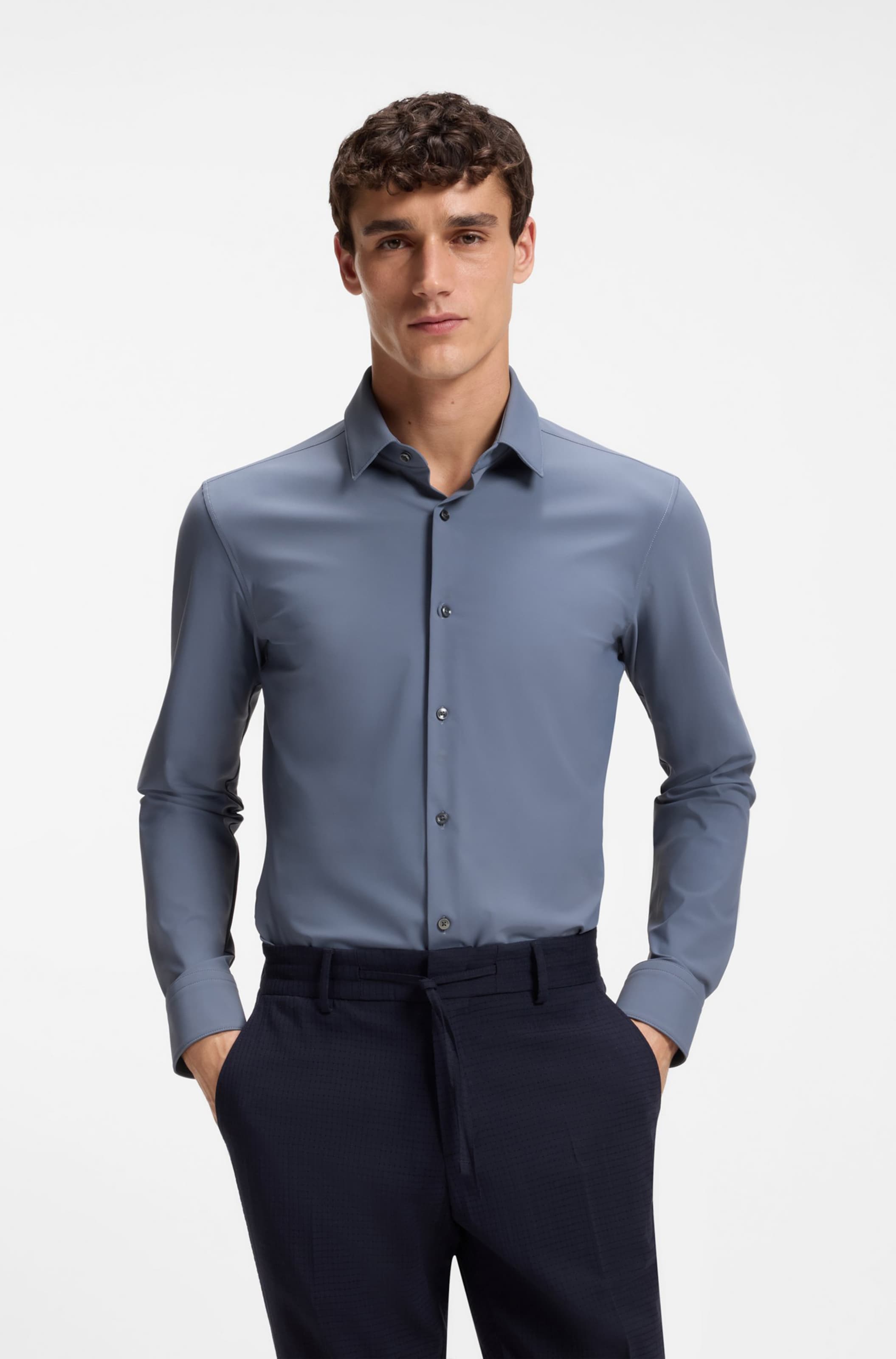 BOSS Slim Fit Businesshemd in Blau: Vorderseite